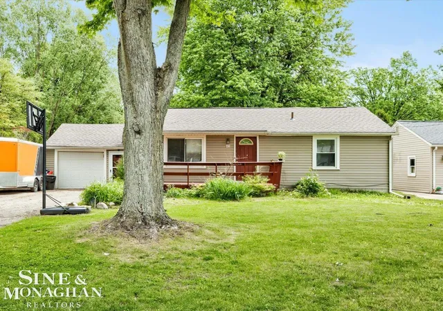 1st image of 1471 S Packard Ave, Burton, MI 48509 | MLS# 58050209839