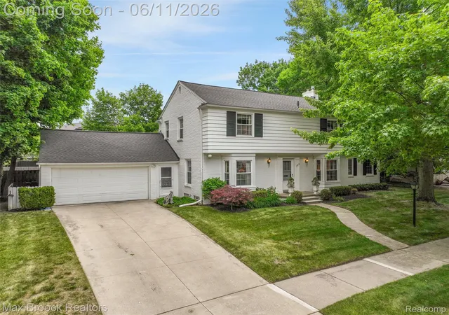 Photo 2 of Single family home for sale at 385 Golf View Blvd, Birmingham, MI 48009 | MLS# 20261040447 | Listing updated on 2026-06-11