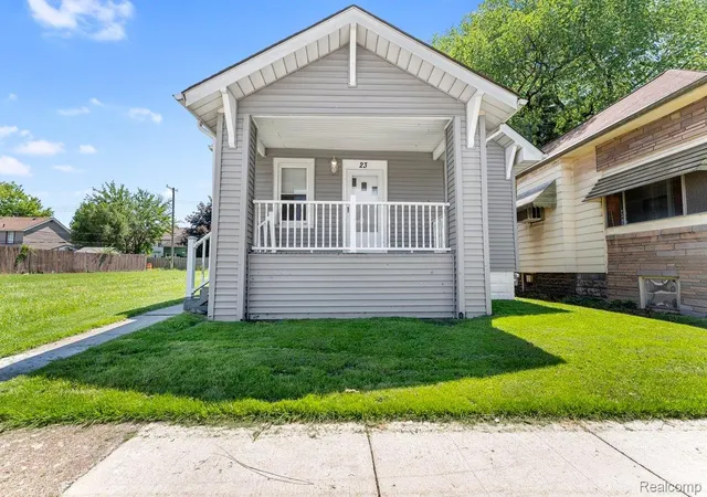 Homes for sale in Ecorse City Wayne, MI | 23 W Broadway St, Ecorse City Wayne, MI 48229 | MLS# 20261040452