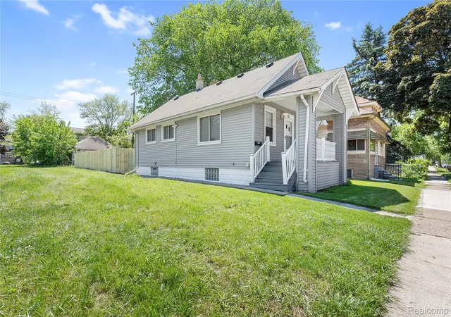 Homes for sale in Ecorse City Wayne, MI | 23 W Broadway St, Ecorse City Wayne, MI 48229 | MLS# 20261040452