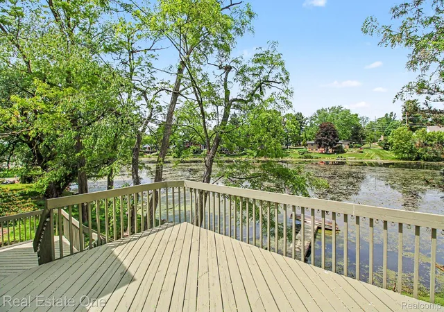 3rd image of 520 W Huron St, Milford, MI 48381 | MLS# 20261040453