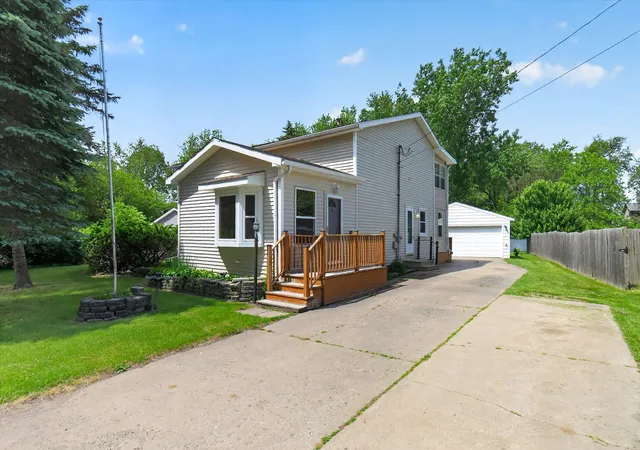 2nd image of 174 Brown St, Grass Lake, MI 49240 | MLS# 81026026394