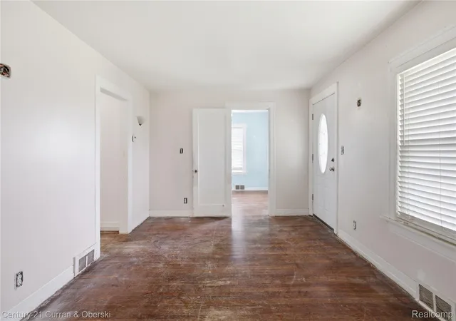 5th image of 2381 Ridge Rd, Ypsilanti, MI 48198 | MLS# 20261040459