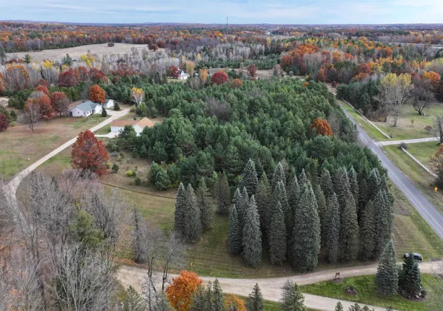 Photo 1 of Land for sale at Tbd Harding Ave, Farwell Village Clare, MI 48622 | MLS# 79080069116 | Listing updated on 2026-06-15