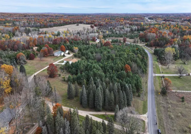 Photo 3 of Land for sale at Tbd Harding Ave, Farwell Village Clare, MI 48622 | MLS# 79080069116 | Listing updated on 2026-06-15