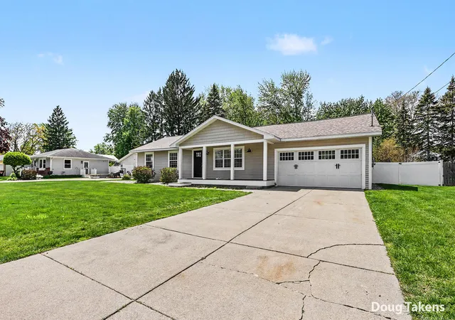 2nd image of 7439 Eastlane Ave, Jenison, MI 49428 | MLS# 65026026436