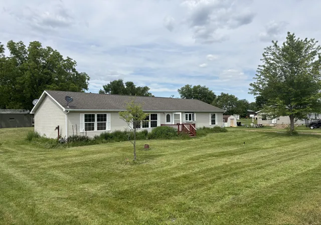 Homes for sale in Kinderhook Township Branch, MI | 360 Deerfield Dr, Kinderhook Township Branch, MI 49036 | MLS# 65026026445