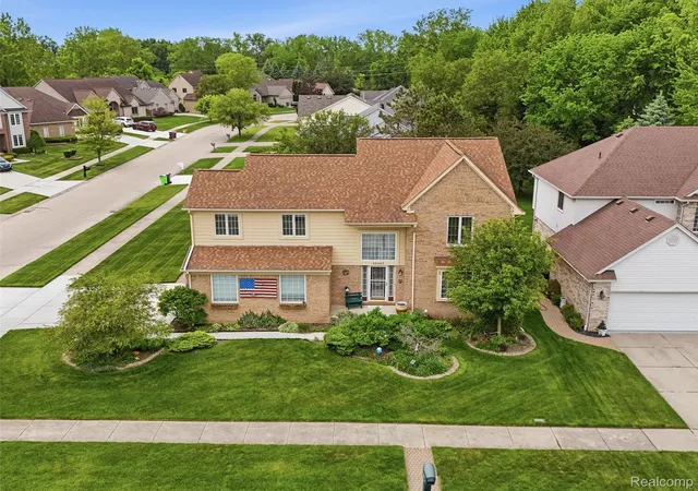 Photo 4 of Single family home for sale at 42447 Sheridan Dr, Clinton Township, MI 48038 | MLS# 20261040545 | Listing updated on 2026-06-05