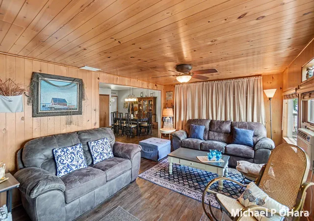 5th image of 818 W Wells St, White Cloud, MI 49349 | MLS# 65026026453