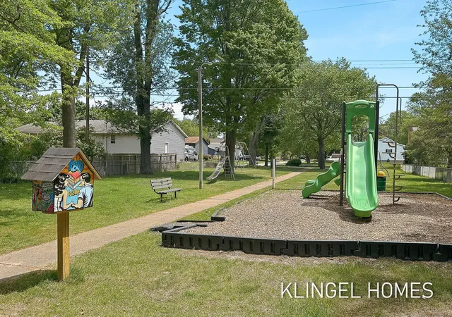 Homes for sale in Roosevelt Park City Muskegon, MI | 3322 Germaine Rd, Roosevelt Park City Muskegon, MI 49441 | MLS# 71026026449