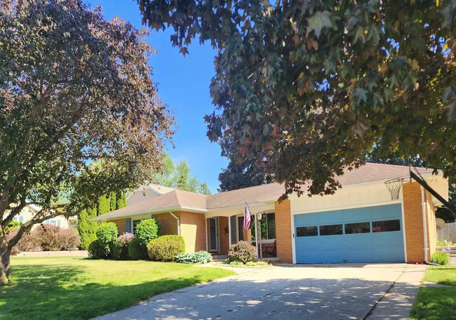 1st image of 540 Fairlane Dr, Alma, MI 48801 | MLS# 79080069119