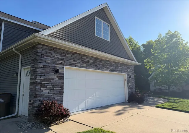 Homes for sale in Delhi Charter Township Ingham, MI | 2380 Houghton Hollow Dr, Delhi Charter Township Ingham, MI 48911 | MLS# 20261040576