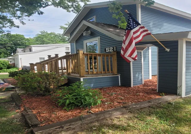 Homes for sale in Hillsdale City Hillsdale, MI | 52 W Bacon St, Hillsdale City Hillsdale, MI 49242 | MLS# 55026026478