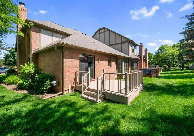 Listing Photo 4 - Condo for sale in building located at 54661 Bellingham Dr, Shelby Township, MI 48316