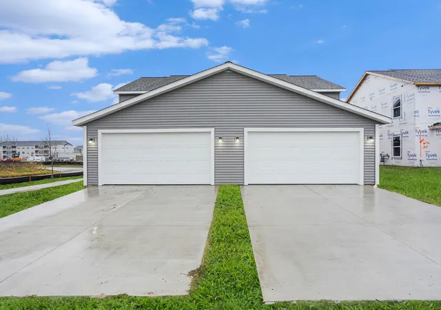 Listing Photo 5 - Condo for sale in building located at 832 Winchester St, Holland, MI 49423