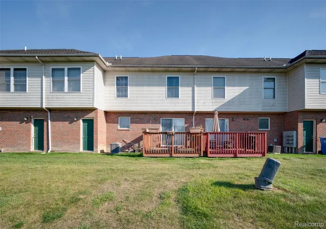 2nd image of 28136 Fortson Ln, Inkster, MI 48141