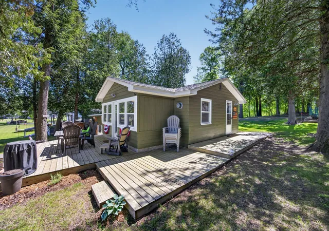 3rd image of 9267 Lake Dr, Reed City, MI 49677 | MLS# 72026026505