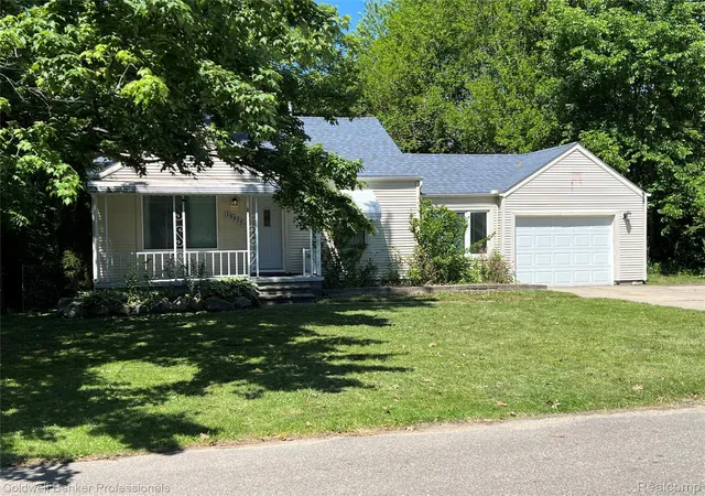 Photo 1 of Sale Pending at 19925 Negaunee, Redford, MI 48240 | MLS# 20261040624 | Listing updated on 2026-06-21
