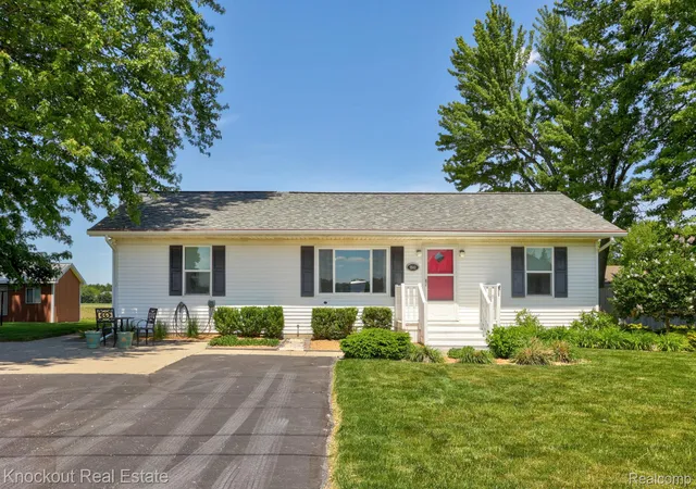 Photo 3 of Single family home for sale at 9941 Lange Rd, Birch Run, MI 48415 | MLS# 20261040627 | Listing updated on 2026-09-16