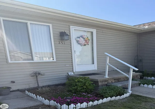 Homes for sale in Marine City City St Clair, MI | 251 Huron Ln St, Marine City City St Clair, MI 48039 | MLS# 58050209894