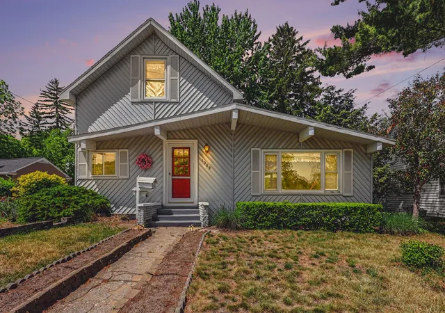 Photo 2 of Single family home for sale at 1989 Addison St, Muskegon City Muskegon, MI 49441 | MLS# 71026026512 | Listing updated on 2026-06-18