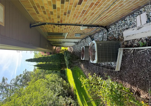3rd image of 1640 Orchard Ln, Bloomfield Hills, MI 48301 | MLS# 20261040641
