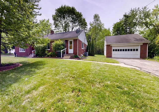 Homes for sale in Ann Arbor City Washtenaw, MI | 1810 E Stadium Blvd, Ann Arbor City Washtenaw, MI 48104 | MLS# 81026026526