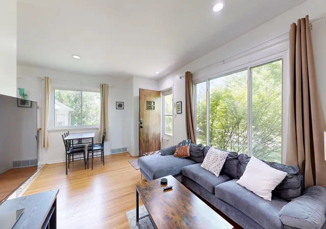 Homes for sale in Ann Arbor City Washtenaw, MI | 1810 E Stadium Blvd, Ann Arbor City Washtenaw, MI 48104 | MLS# 81026026526
