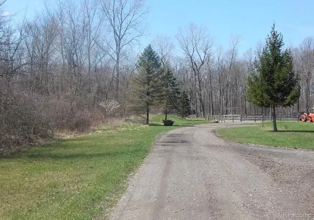Homes for sale in Oceola Township Livingston, MI | 4441 Mack Rd, Oceola Township Livingston, MI 48855 | MLS# 20261040666