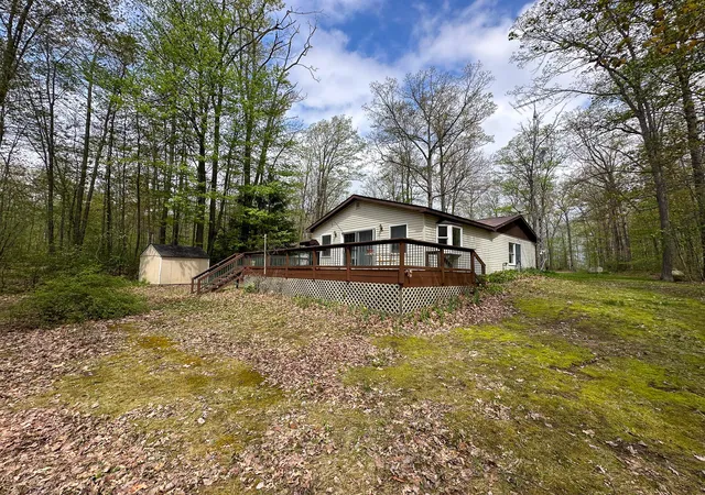 4th image of 2081 Deer Lake Rd, Harrison, MI 48625 | MLS# 72026026539