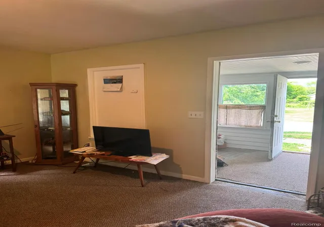 Photo 3 of Single family home for sale at 823 Remington Ave, Flint, MI 48507 | MLS# 20261040695 | Listing updated on 2026-06-12