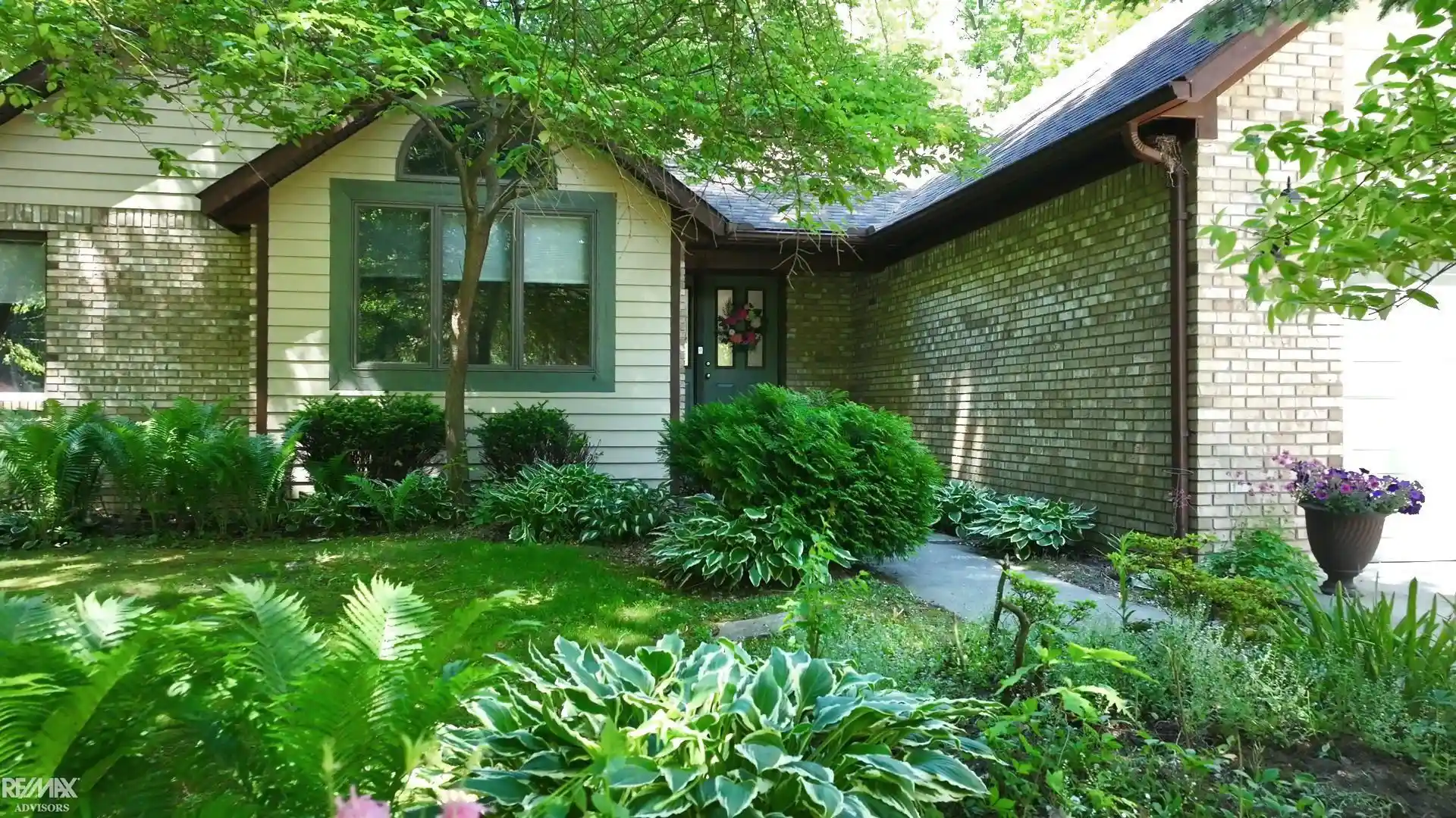 Photo 1 of Single family home for sale at 6440 Benoit Rd, Clay, MI 48001 | MLS# 58050209921 | Listing updated on 2026-10-30