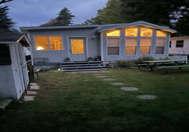 Photo 3 of Single family home for sale at 8091 Carriage Ln, Stanwood, MI 49346 | MLS# 72026026549 | Listing updated on 2026-06-03