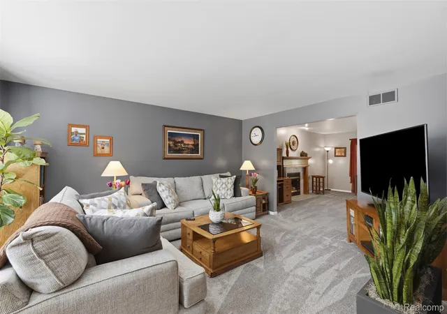 Photo 3 of Single family home for sale at 6263 Shadetree Ct, Howell, MI 48843 | MLS# 20261040716 | Listing updated on 2026-06-07