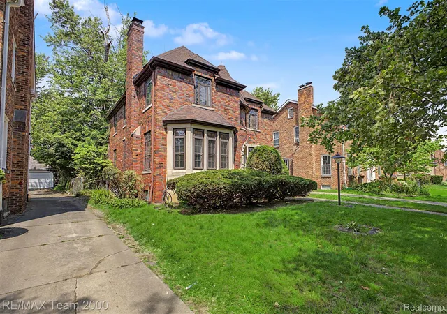 Photo 3 of Single family home for sale at 18085 Warrington Dr, Detroit, MI 48221 | MLS# 20261040717 | Listing updated on 2026-06-16