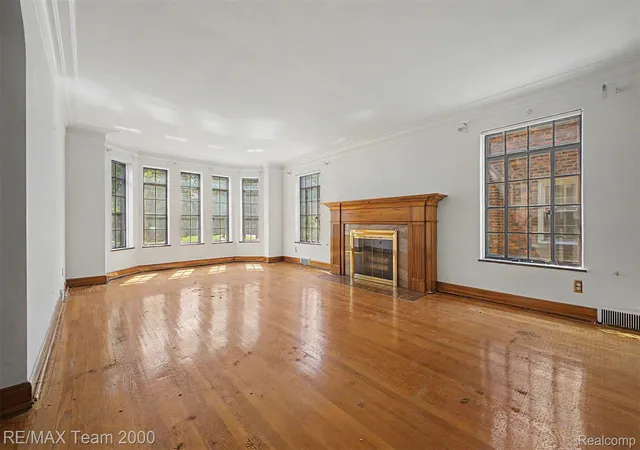 Photo 4 of Single family home for sale at 18085 Warrington Dr, Detroit, MI 48221 | MLS# 20261040717 | Listing updated on 2026-06-16