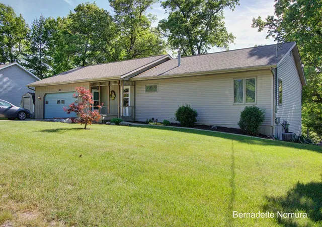 Photo 2 of Single family home for sale at 12167 Reyburn Dr Ne, Sparta, MI 49345 | MLS# 65026026555 | Listing updated on 2026-08-26