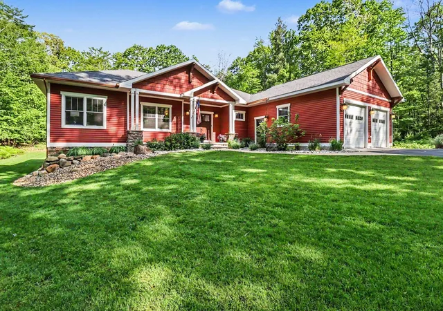 Photo 3 of Single family home for sale at 1791 Glenwood Rd, Ludington, MI 49431 | MLS# 67026026558 | Listing updated on 2026-06-07