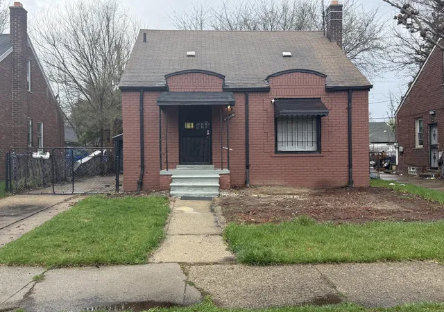 1st image of 19601 Hamburg St, Detroit, MI 48205 | MLS# 81026026562