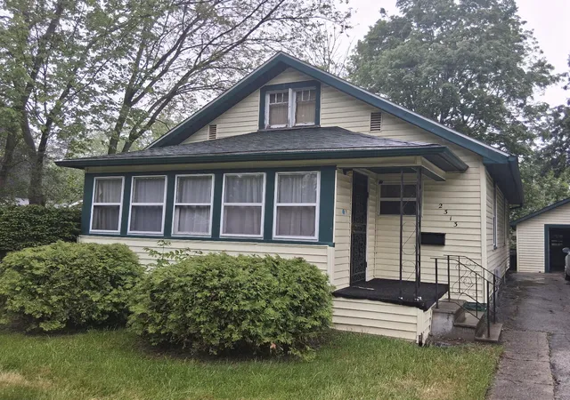 Homes for sale in Saginaw City Saginaw, MI | 2313 Glenwood Ave, Saginaw City Saginaw, MI 48601 | MLS# 66026026571