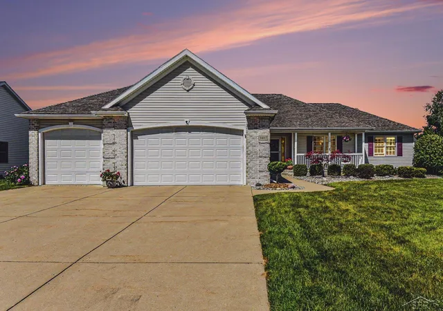 1st image of 3807 Wild Pine Dr, Saginaw, MI 48603 | MLS# 61050209936