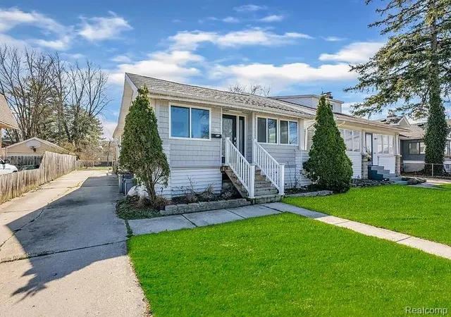 Photo 1 of Single family home for sale at 419 W 12 Mile Rd, Royal Oak, MI 48073 | MLS# 20261040785 | Listing updated on 2026-09-09