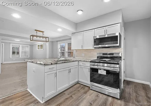 Photo 3 of Single family home for sale at 419 W 12 Mile Rd, Royal Oak, MI 48073 | MLS# 20261040785 | Listing updated on 2026-09-09