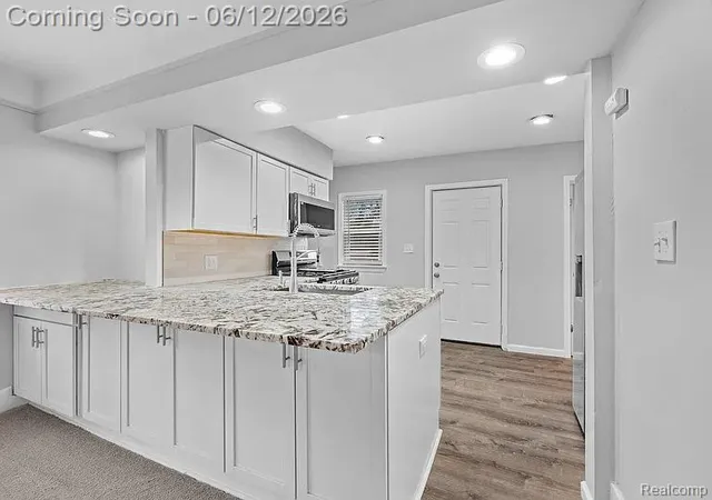 Photo 3 of Single family home for sale at 419 W 12 Mile Rd, Royal Oak, MI 48073 | MLS# 20261040785 | Listing updated on 2026-10-22