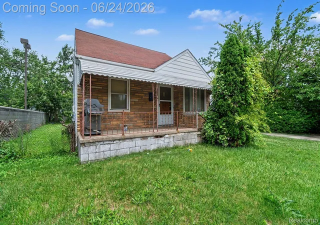 Photo 2 of Single family home for sale at 8059 Ford Ave, Warren, MI 48089 | MLS# 20261040788 | Listing updated on 2026-09-12