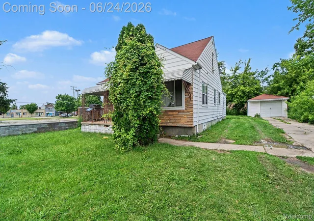 Photo 3 of Single family home for sale at 8059 Ford Ave, Warren, MI 48089 | MLS# 20261040788 | Listing updated on 2026-09-12