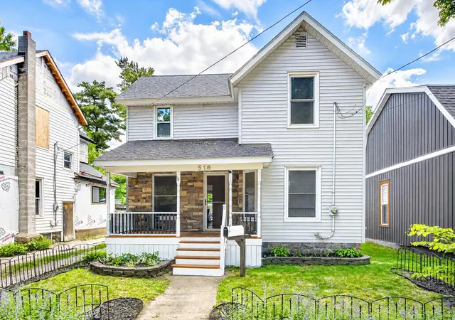 1st image of 516 W Grand St, Hastings, MI 49058 | MLS# 65026026601