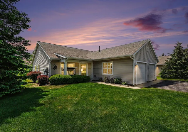 Homes for sale in Plainfield Charter Township Kent, MI | 3336 Clear Vista Ct Ne #33, Plainfield Charter Township Kent, MI 49525 | MLS# 71026026599