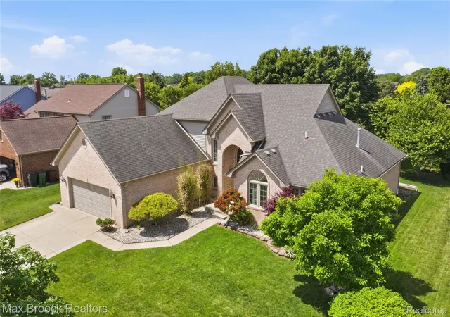 Photo 2 of Single family home for sale at 46547 Glen Eagle Dr, Shelby Township, MI 48315 | MLS# 20261040813 | Listing updated on 2026-09-01