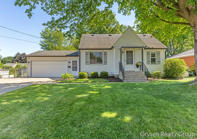 Homes for sale in Grandville City Kent, MI | 4110 38th St Sw, Grandville City Kent, MI 49418 | MLS# 65026026628